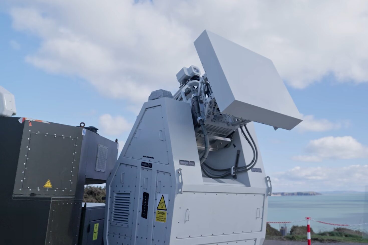 英国测试射频武器以超低成本摧毁无人机群