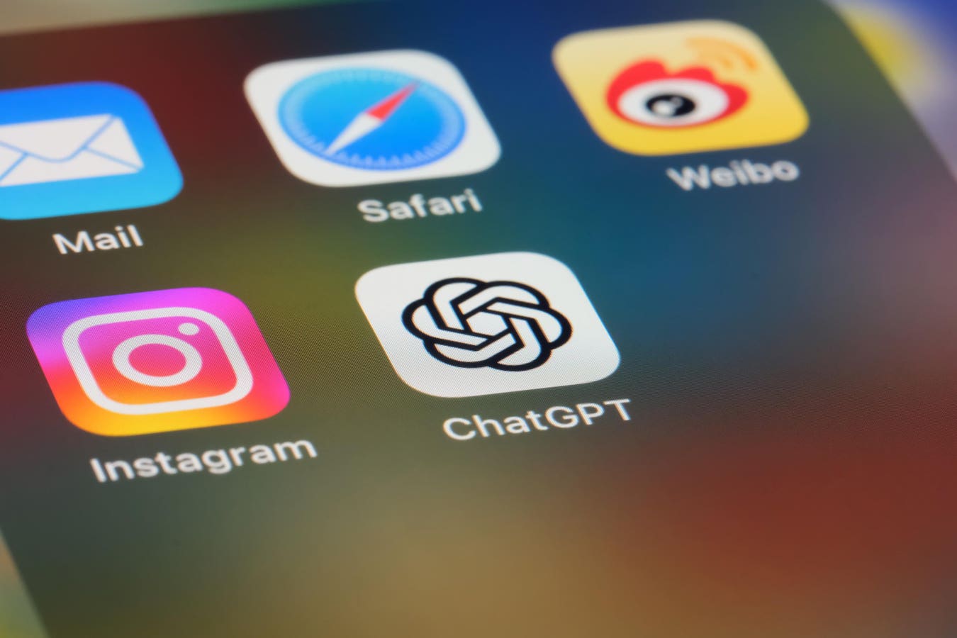 提示：警惕使用 ChatGPT “Ghibify”你的自拍