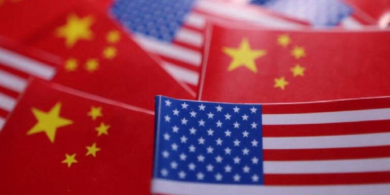 机器人、忧虑的消费者成为中国嘲讽关税的人工智能视频的主角