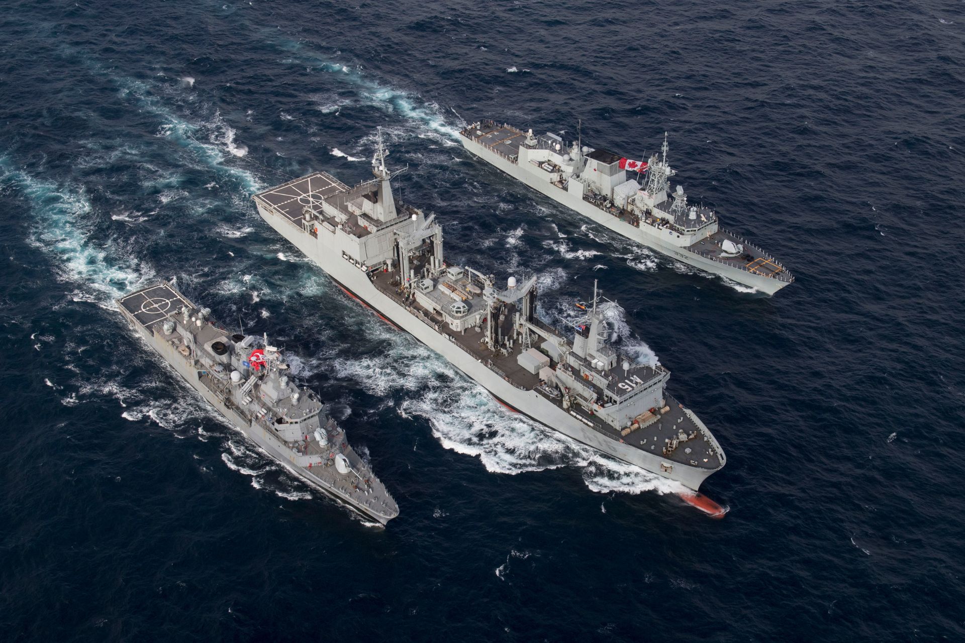 加拿大增加军费开支并寻找替代武器供应商以应对美国吞并威胁