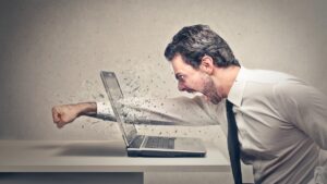 无法再使用面部识别安全地登录您的 PC？新的 Windows 11 更新补丁可能是罪魁祸首 - 如果您完全可以安装该更新
