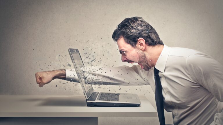 无法再使用面部识别安全地登录您的 PC?新的 Windows 11 更新补丁可能是罪魁祸首 – 如果您完全可以安装该更新