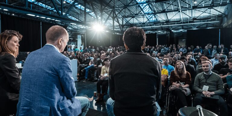 在 TechCrunch Disrupt 2025 大会上发表演讲：申请现已开放