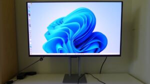 华硕 ProArt PA32UCDM 4K 240 Hz QD-OLED 游戏显示器评测：精度、性能和优雅
