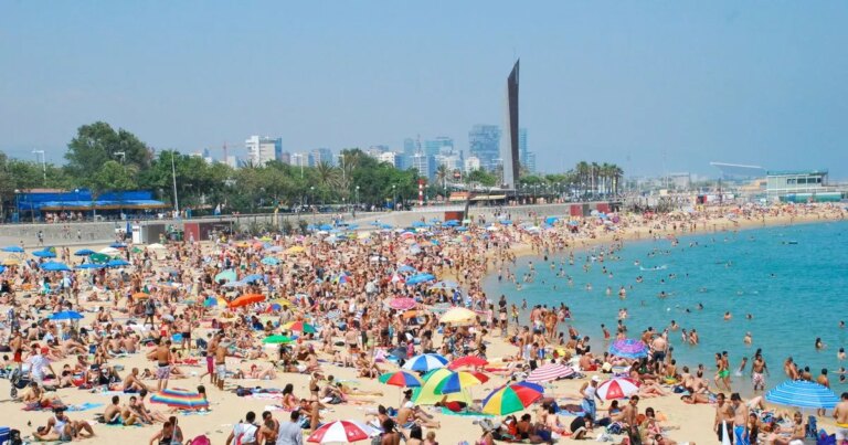 英国人放弃旅行社全包式 AI 策划的极限一日游