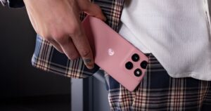 摩托罗拉 Edge 60 Fusion 令人惊叹的色彩会让您陶醉