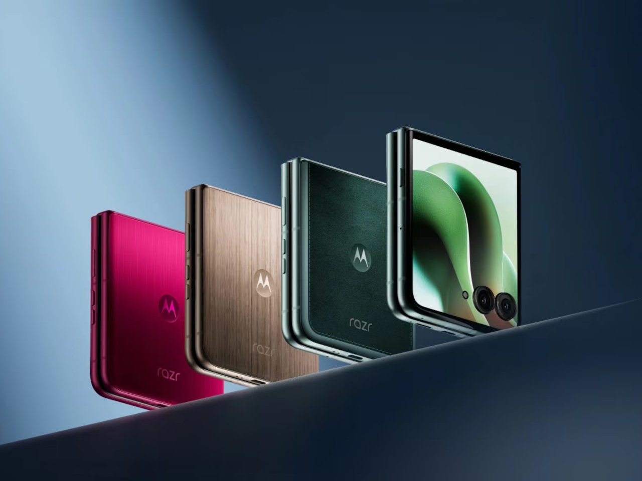 摩托罗拉 Razr Ultra 2025 炫耀木材和 Alcantara 织物饰面