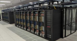 数以千计的 NVIDIA Grace Blackwell GPU 现在部署在 CoreWeave 上，推动 AI 先驱的发展