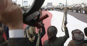 美国对胡塞武装的猛攻造成 7 人死亡，同时为可能对伊朗的行动做准备
