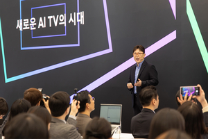 三星将 AI TV 产品阵容翻倍，瞄准 OLED 领导地位