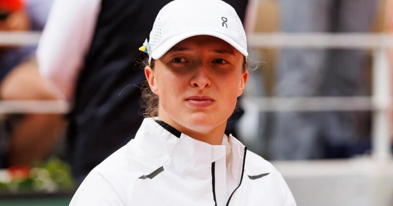 WTA 使用 Iga Swiatek 和 Alexandra Eala 的 AI 照片令人震惊地被捕捉到