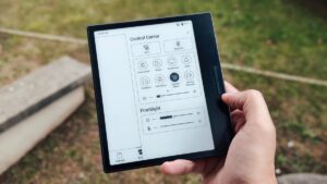 这款在 Android 上运行的 E Ink 平板电脑在我旅行时是不可替代的