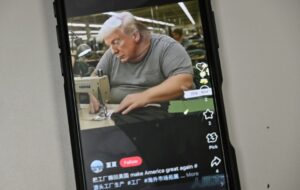 中国用模因、嘲讽发泄对特朗普贸易战的愤怒