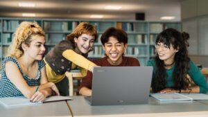 华硕刚刚发布了两款新的廉价 Chromebook，它们以优质的风格和可用性而著称