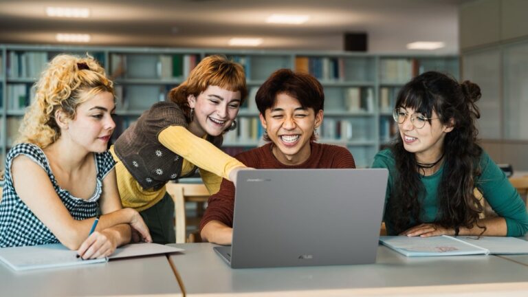 华硕刚刚发布了两款新的廉价 Chromebook，它们以优质的风格和可用性而著称