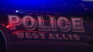 西艾利斯警方追捕以车祸告终，2 名嫌疑人被捕