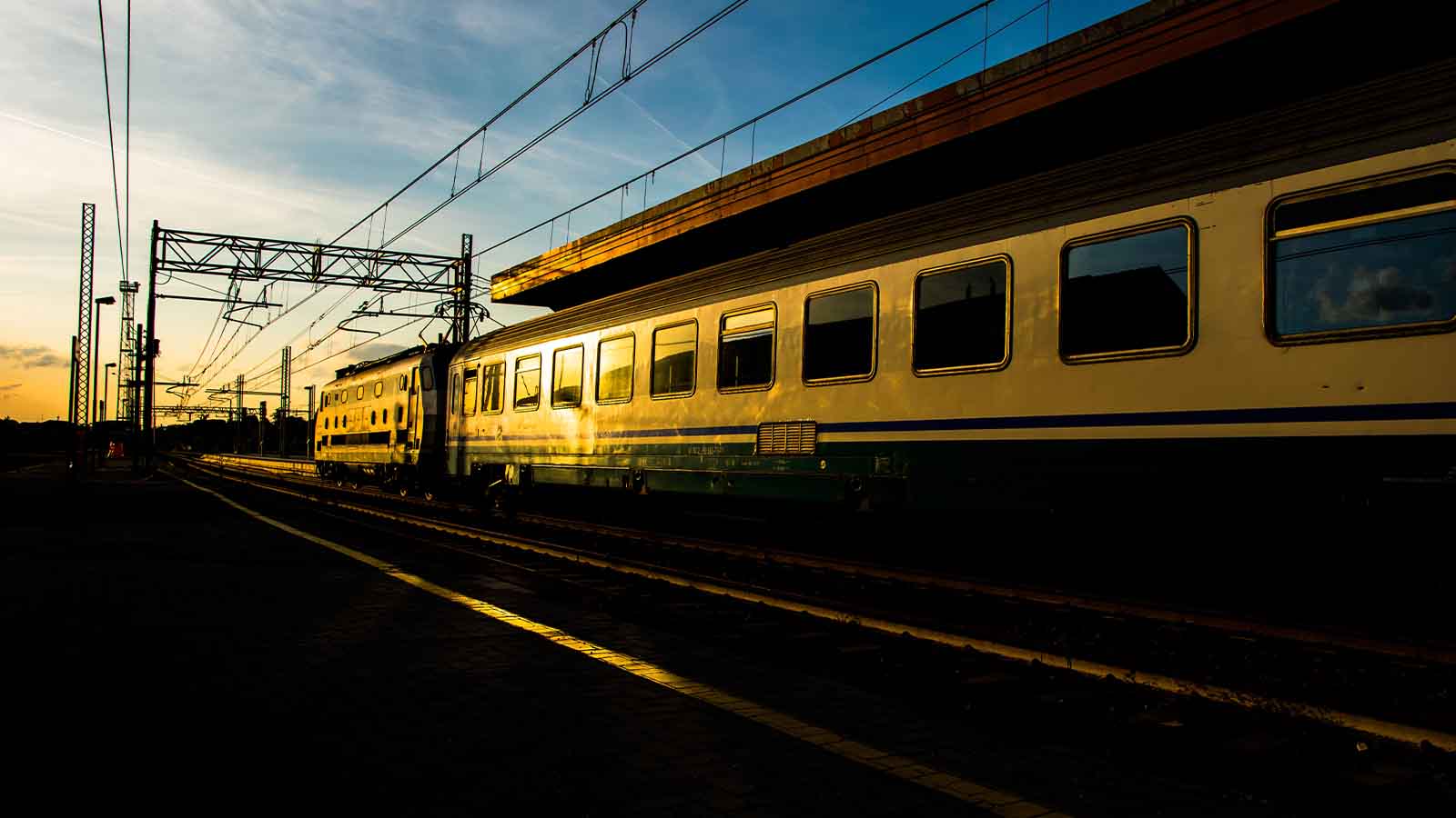 Northeast Frontier Railway 进行首次无人机清洁