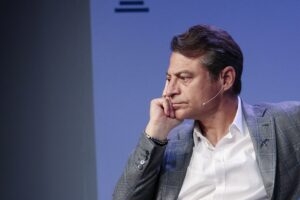 想保持年轻？Peter Diamandis 说要在接下来的 10 年里生存