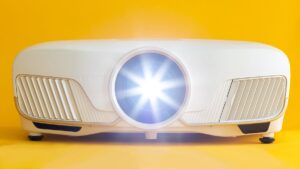 4 年最佳 2025K 投影仪：经过专家测试和审查