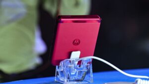 我们所知道的关于新摩托罗拉 Razr 的一切：泄漏、发布日期、价格