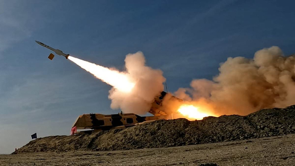 如果特朗普决定打击伊朗，美国基地及其 4,000 名士兵将“面临完全毁灭的风险”，国家报纸在阐述德黑兰将如何使用远程无人机发动攻击时警告说
