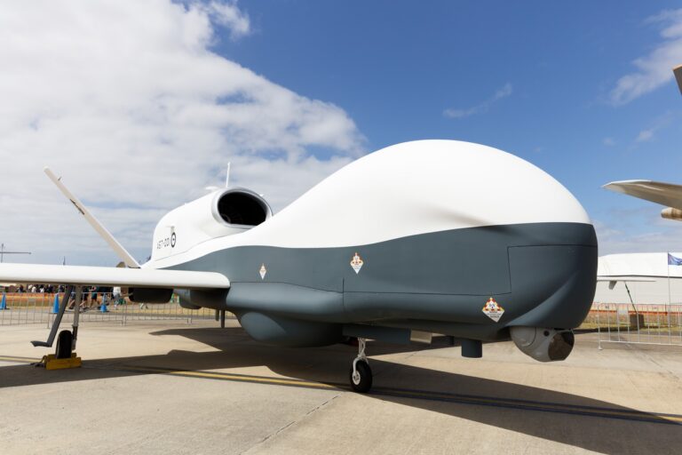 DoD 从 Northrop Grumman 公司再购买两架 MQ-4C Triton 无人机