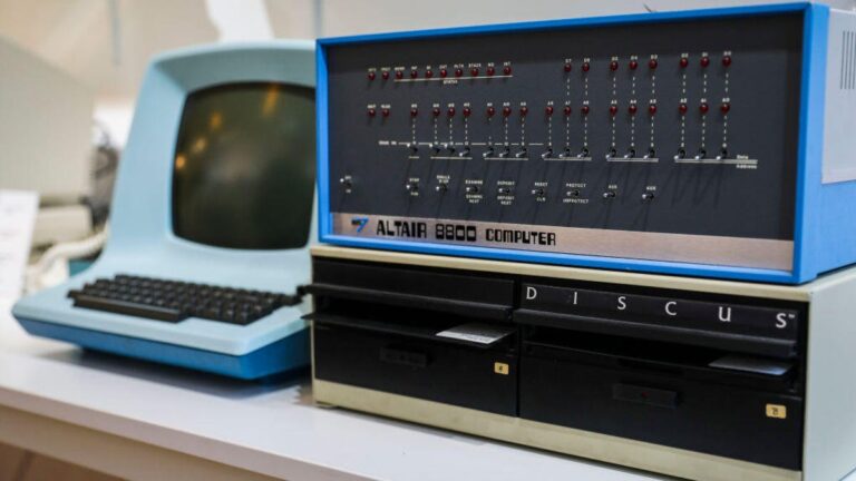 Bill Gates、Altair 8800 和 BASIC 如何推动我进入 PC 革命
