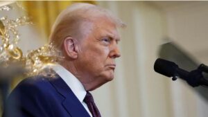 “弗拉基米尔，停下来！”：唐纳德·特朗普谴责俄罗斯自去年夏天以来对基辅最致命的袭击