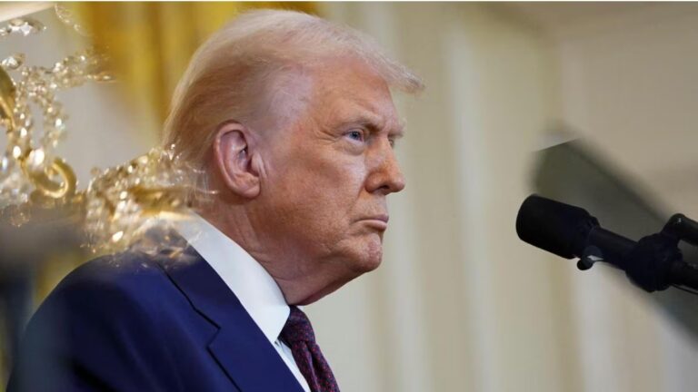 “弗拉基米尔，停下来！”：唐纳德·特朗普谴责俄罗斯自去年夏天以来对基辅最致命的袭击