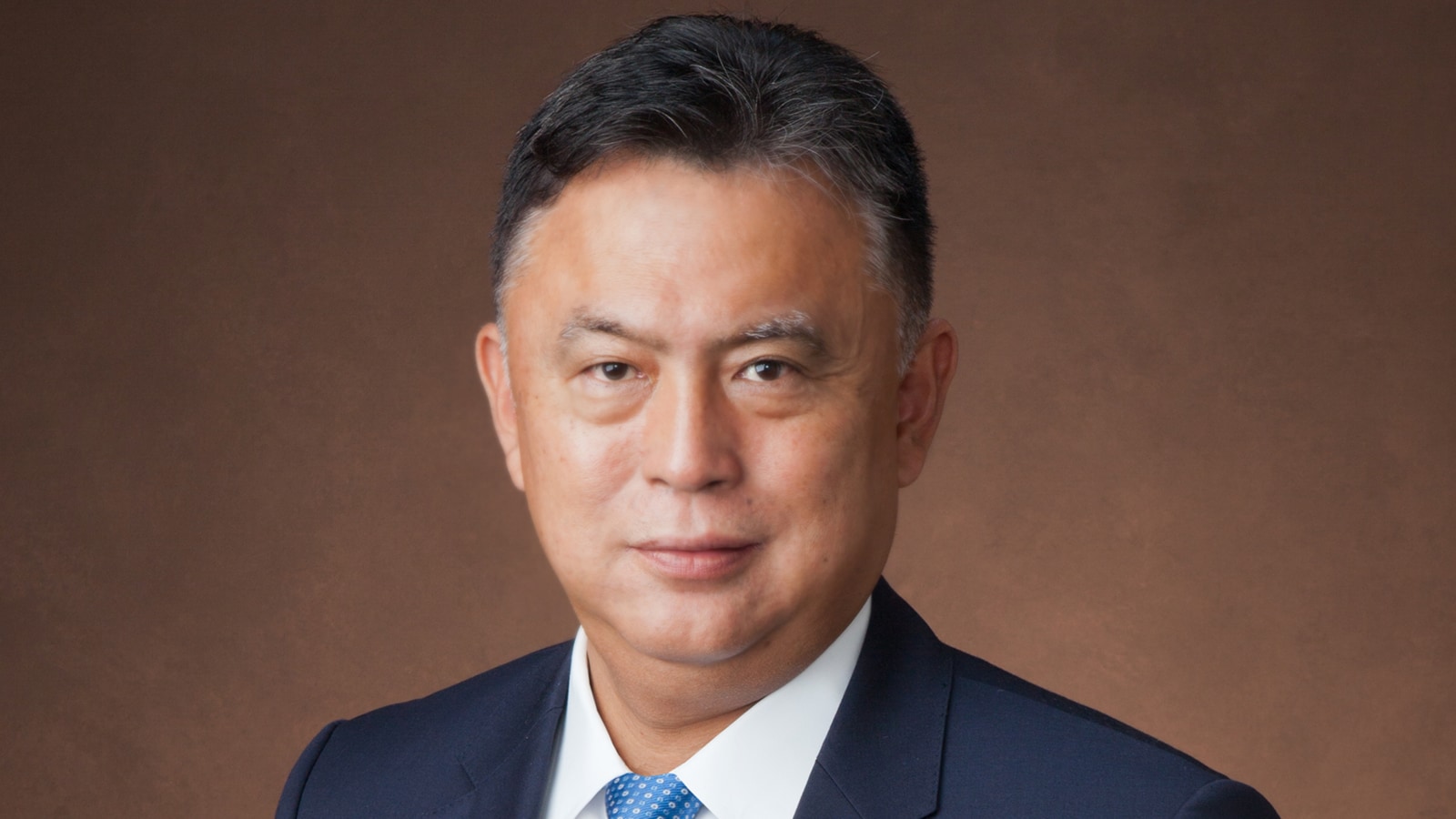 处于观望模式的客户将需要一个季度来评估关税的影响：埃森哲