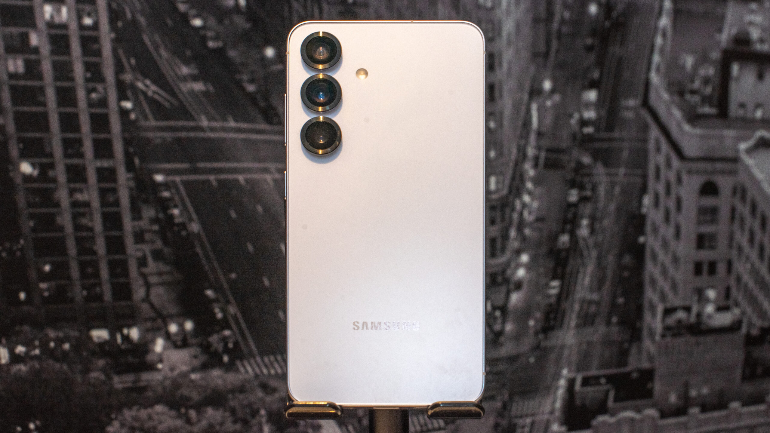 三星的 One UI 7 推出可能会在今天重新启动，但它已经被 One UI 8 所掩盖