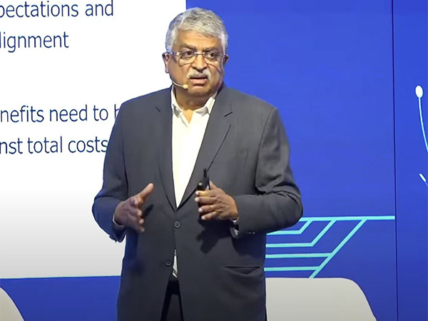 印度过去 15 年的技术增长将加快 AI 的采用：Nandan Nilekani