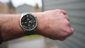 延迟的 OnePlus Watch 3 再次推出 - 但价格上涨令人震惊