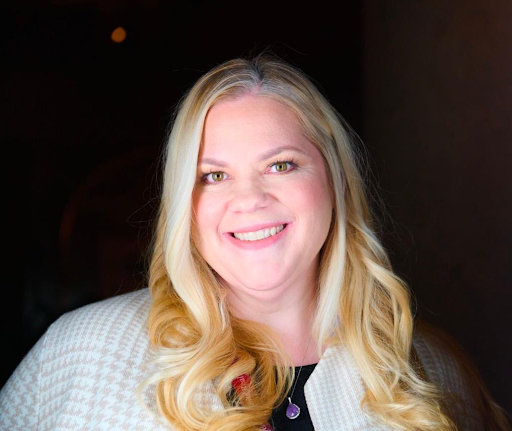 AI 数据中心的未来：Kelley Mullick 博士谈基础设施、液体冷却和可持续性