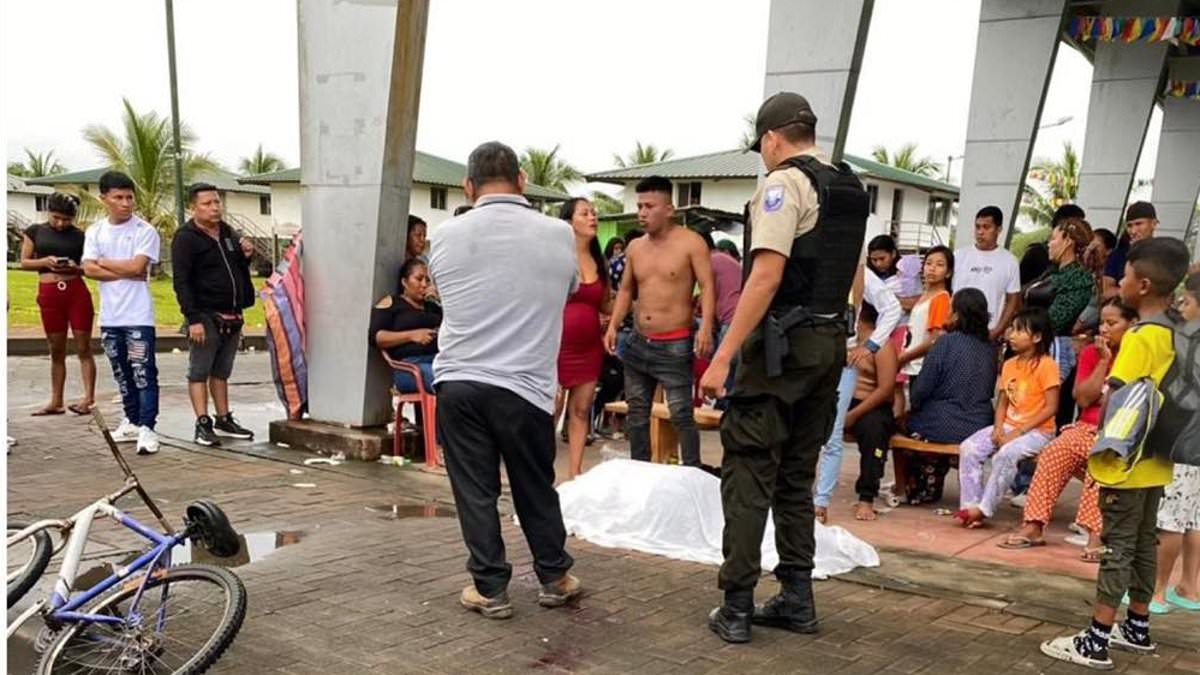 英国男子在厄瓜多尔被人群“私刑处死”，人群在他与致命枪击案有关后“将他拖出警察局并活活烧死”