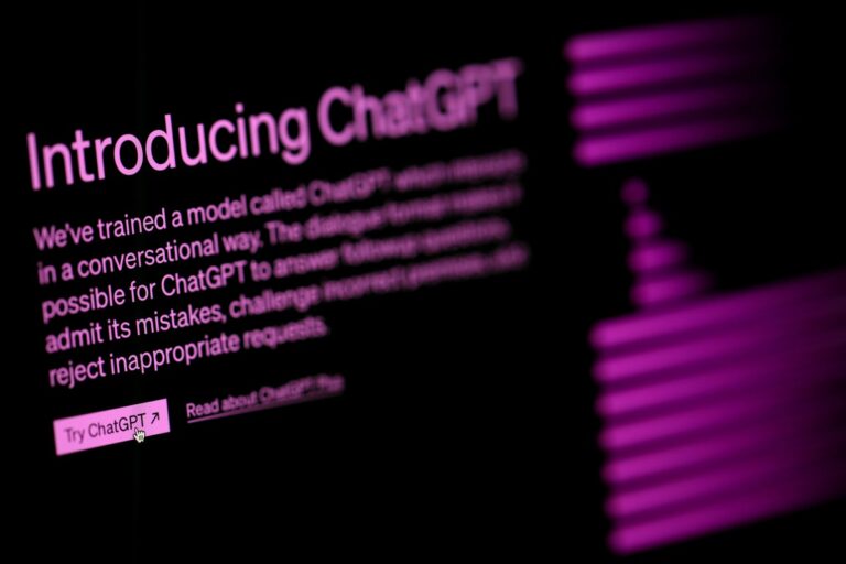 OpenAI 警告说,由于新功能,ChatGPT 更新将延迟