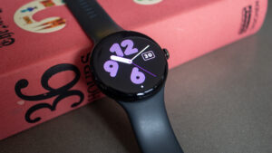 Google Pixel Watch 4 渲染图显示受欢迎的设计变化