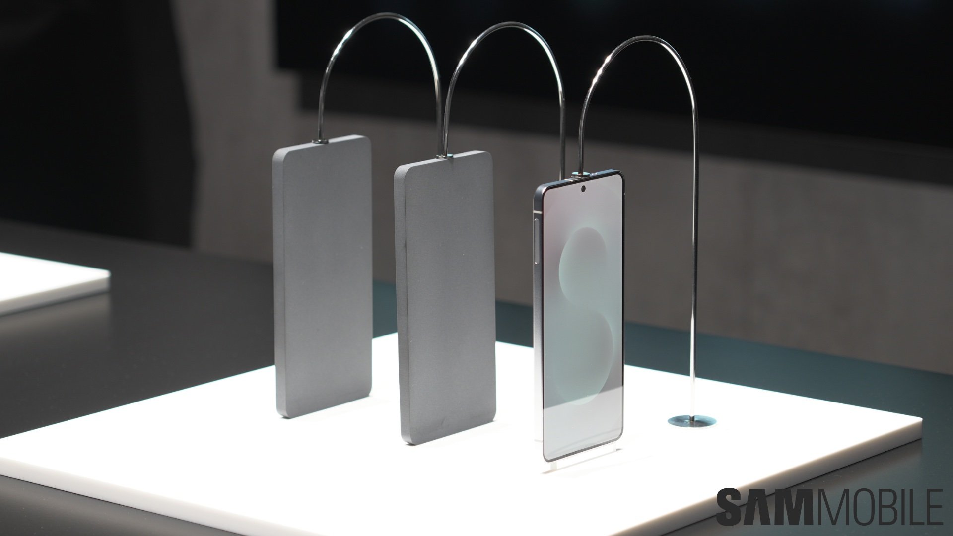 Galaxy S25 Edge 发布：兴奋的粉丝需要知道什么