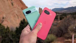 Google Pixel 8a 与 Pixel 9a：您应该购买哪种廉价 Pixel？