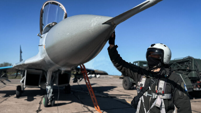 “你开火看着它爆炸”——MiG-29 飞行员在猎杀俄罗斯无人机