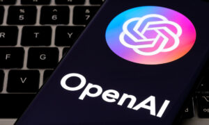 据报道，OpenAI 讨论了收购 Altman/Ive AI 设备初创公司