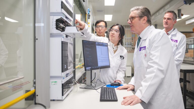 工党表示，不要用对 AI 的“过度夸大”承诺来证明削减开支的合理性：“AI 并不完美”
