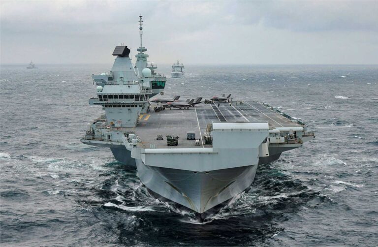 突发新闻：英国海军HMS威尔士亲王号航母打击群开始HIGHMAST行动以保护印太地区