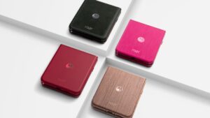 摩托罗拉在 2025 年推出三款新的可折叠 Razr 手机