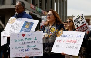 我的“woke Dei”资助已被标记为接受审查。我该何去何从？
