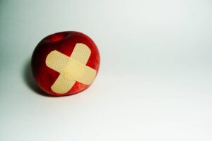 Apple 迟迟修补了旧操作系统中被积极利用的 bug