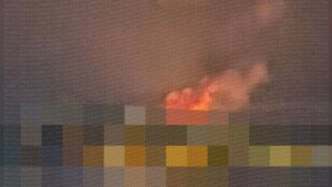 大规模无人机袭击：敖德萨发生一系列爆炸后起火