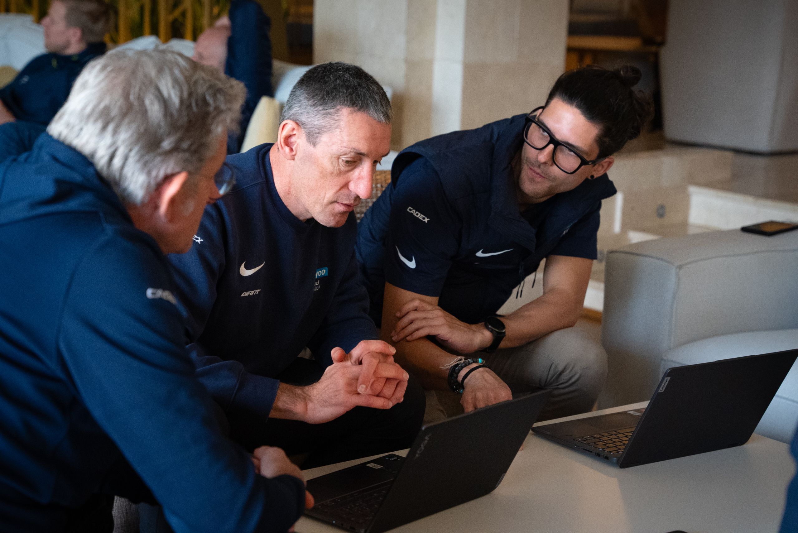 GreenEDGE Cycling 和 Vekta 建立多年合作伙伴关系，率先在职业自行车中集成 AI