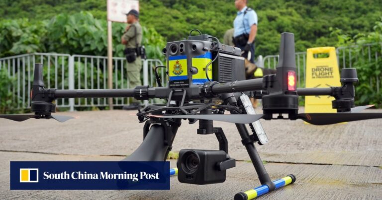 消息人士称，香港警方将于今年晚些时候使用无人机进行城市巡逻