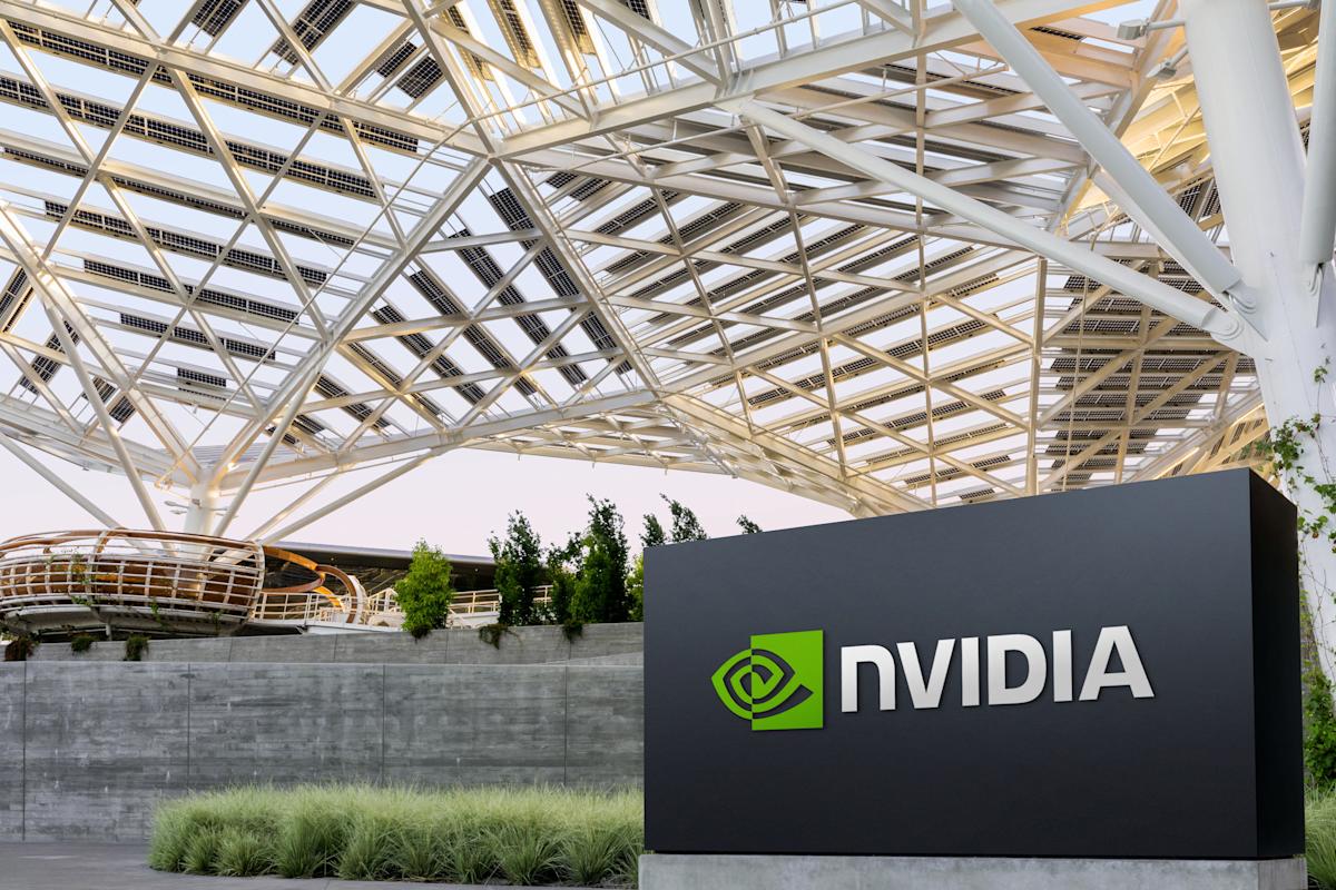 NVIDIA 将在美国制造 AI 芯片和超级计算机